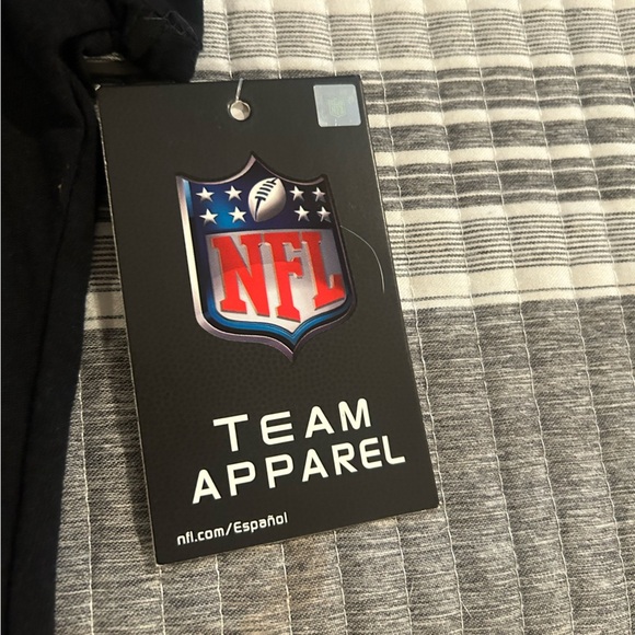 NWT NFL Team Apparel Women’s Size Large Tshirt - Picture 3 of 4